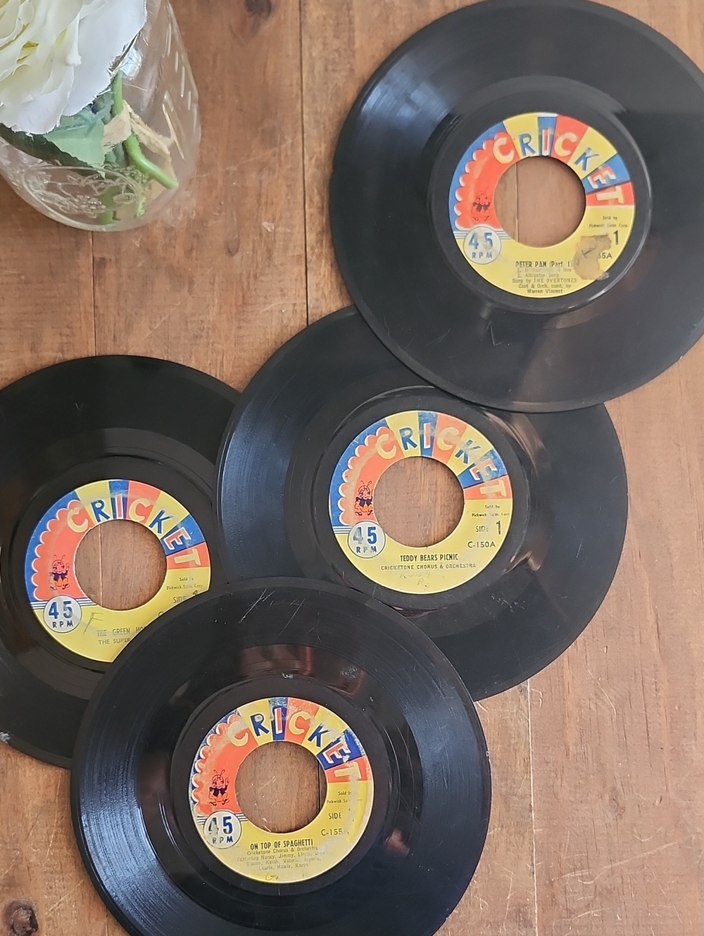 Set of 4 Cricket 45 RPM Vinyl Records - Vtg Pickwick Sales Group